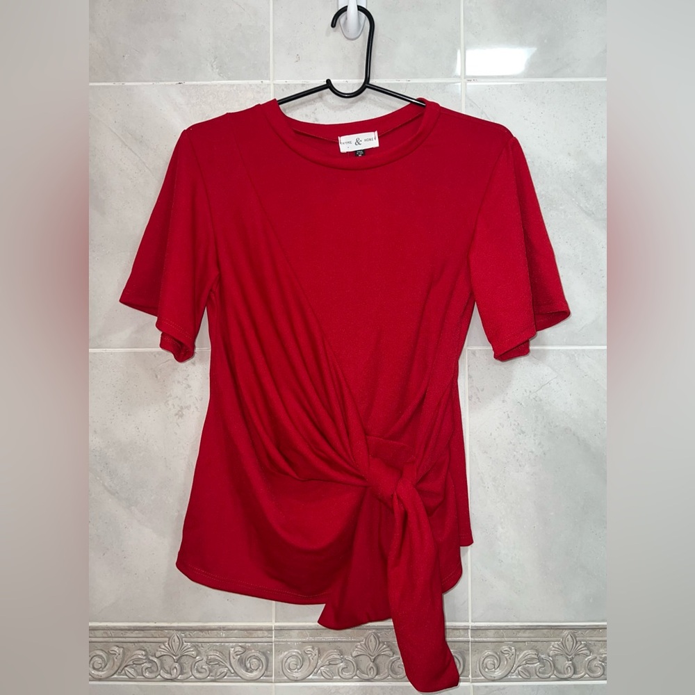 NWOT | Red Tie Front Blouse | Thyme & Honey | Women’s